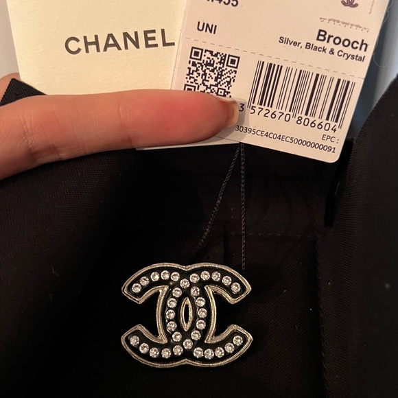 NWT brand new in box black and crystal authentic chanel brooch ✨ - Picture 3 of 3